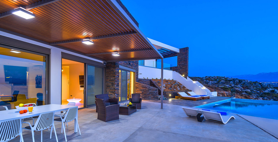 Show luxury villa crete outdoor dining 14