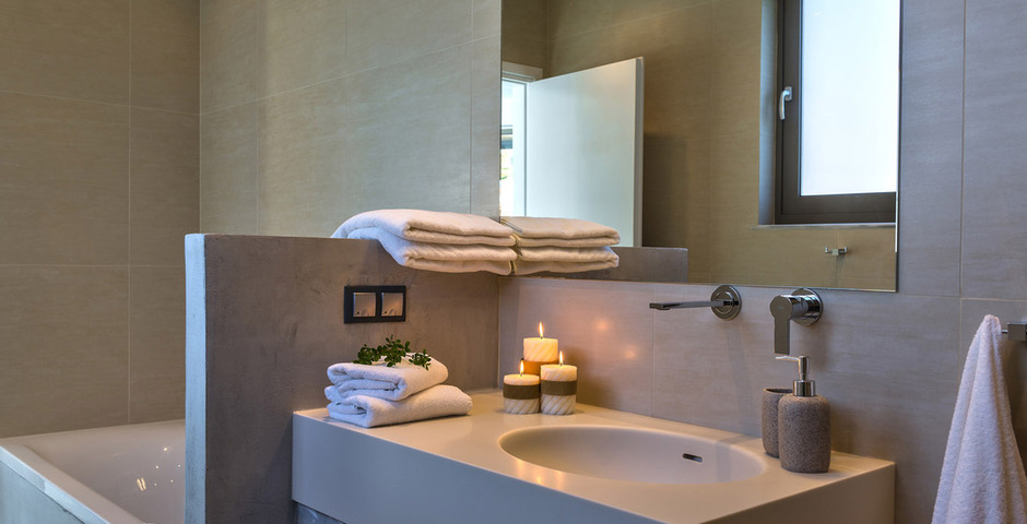 Show luxury villa crete bathroom 1