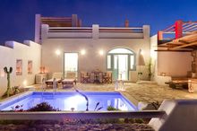 Similar zephyros by night