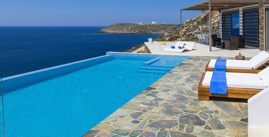 Show luxury villa crete seafront horizontal 1