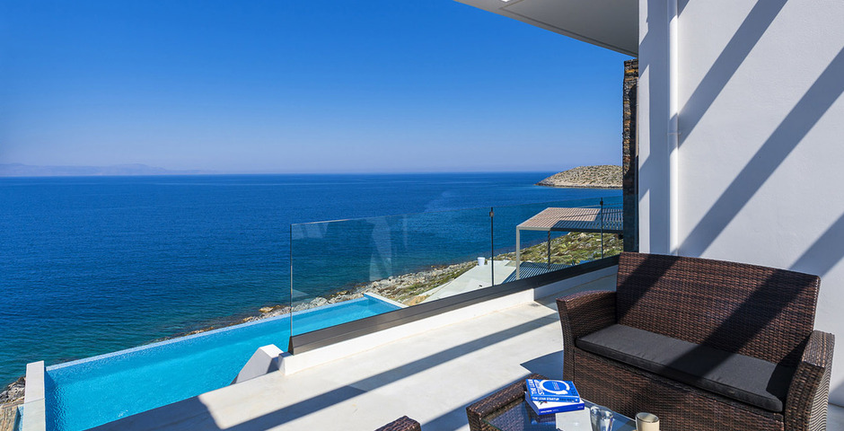 Show luxury villa crete seafront upper terrace 12