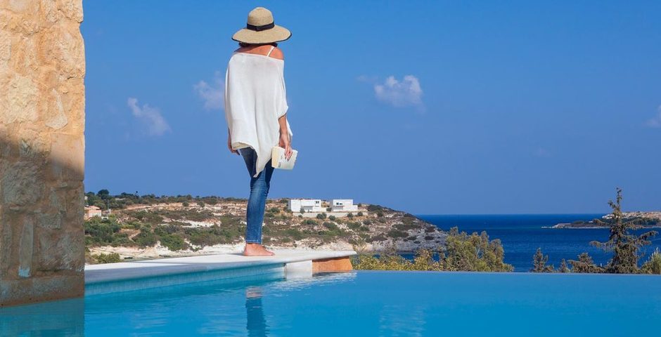 Show villa luxe bord de mer loutraki crete grece piscine privee