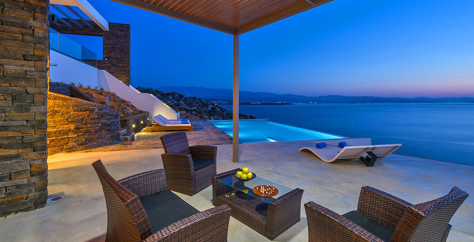 Show luxury villa crete outdoor dining 12